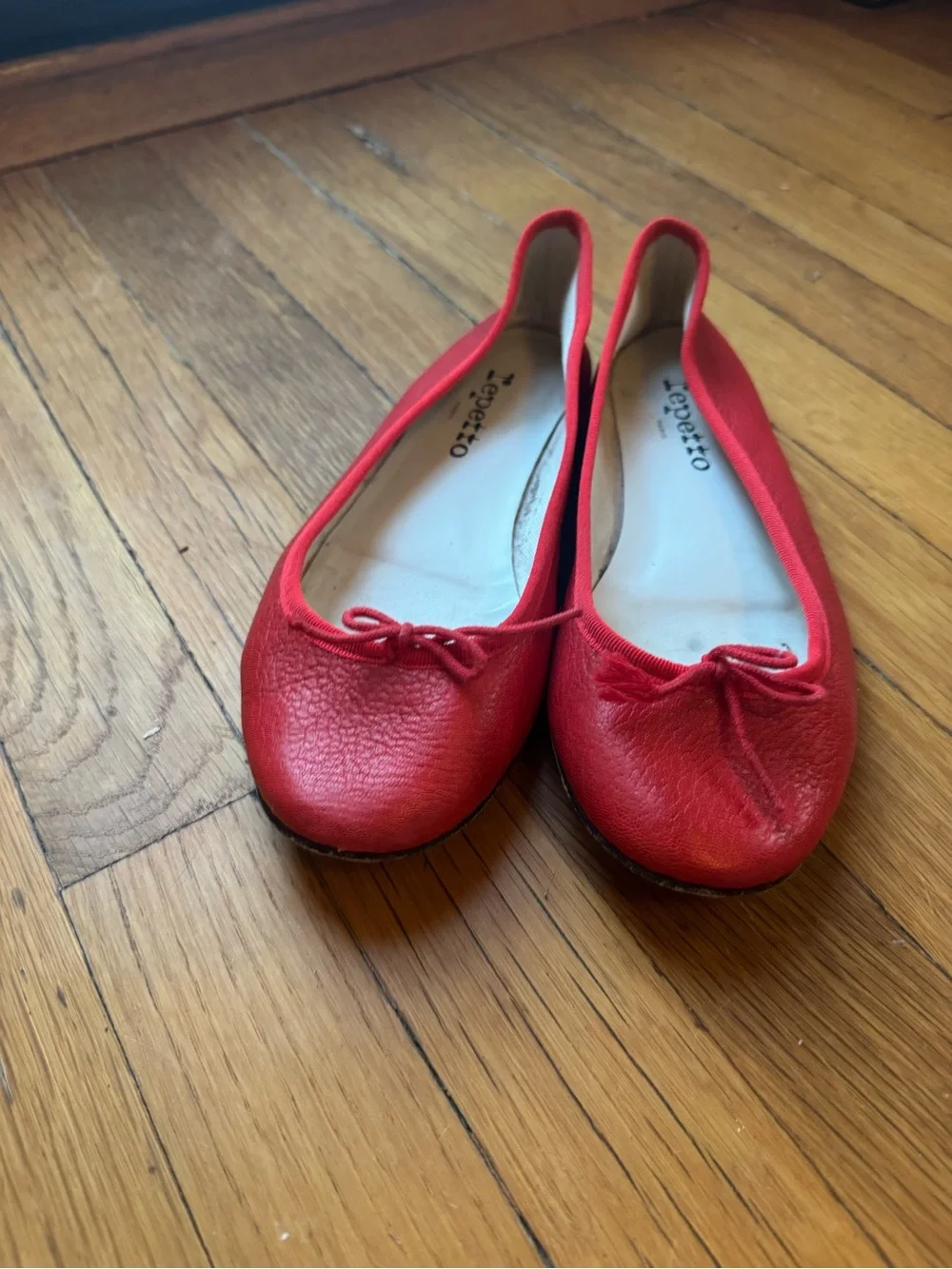 Repetto sleek red